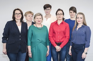 Od lewej: Anna Bombińska, prof. Małgorzata Węsierska, prof. Elżbieta Szeląg, Magdalena Baszuk, Aneta Szymaszek, Katarzyna Jabłońska, Anna Dacewicz.